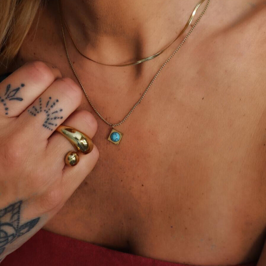 Betty Teardrop Ring