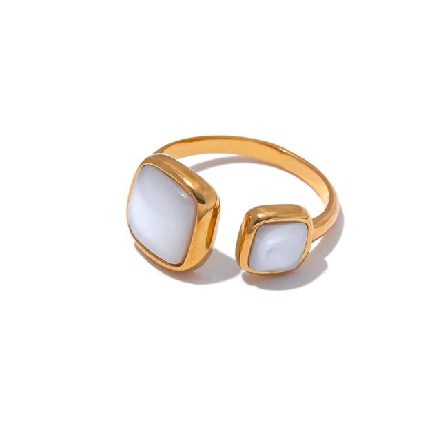 Sheila Shell Ring