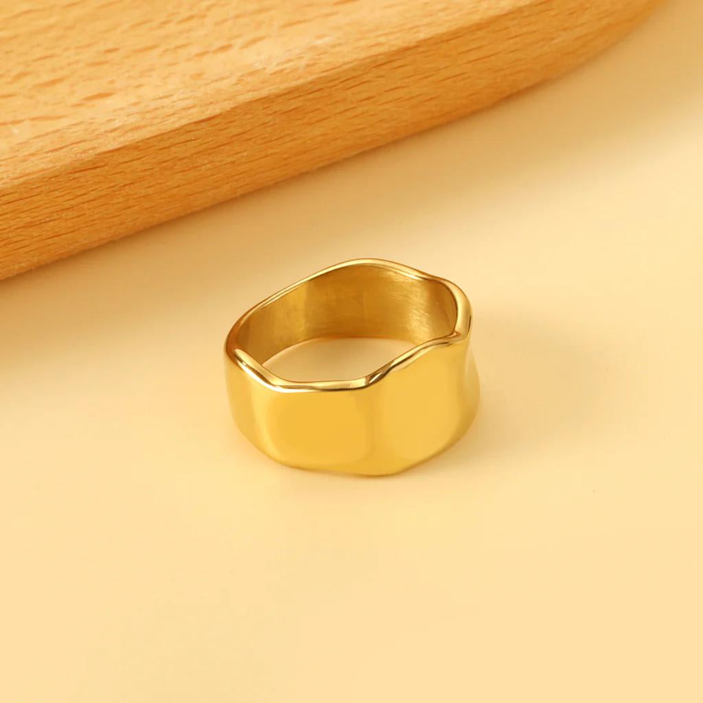 Adore Ring